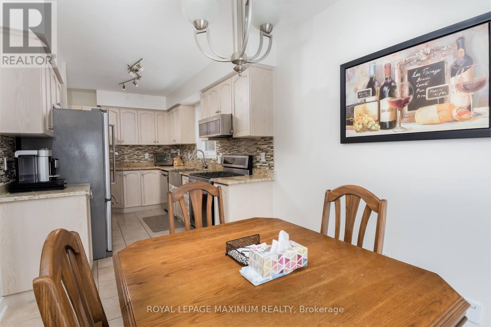 179 Warwick Crescent, Newmarket, Ontario  L3X 2S3 - Photo 14 - N12518476