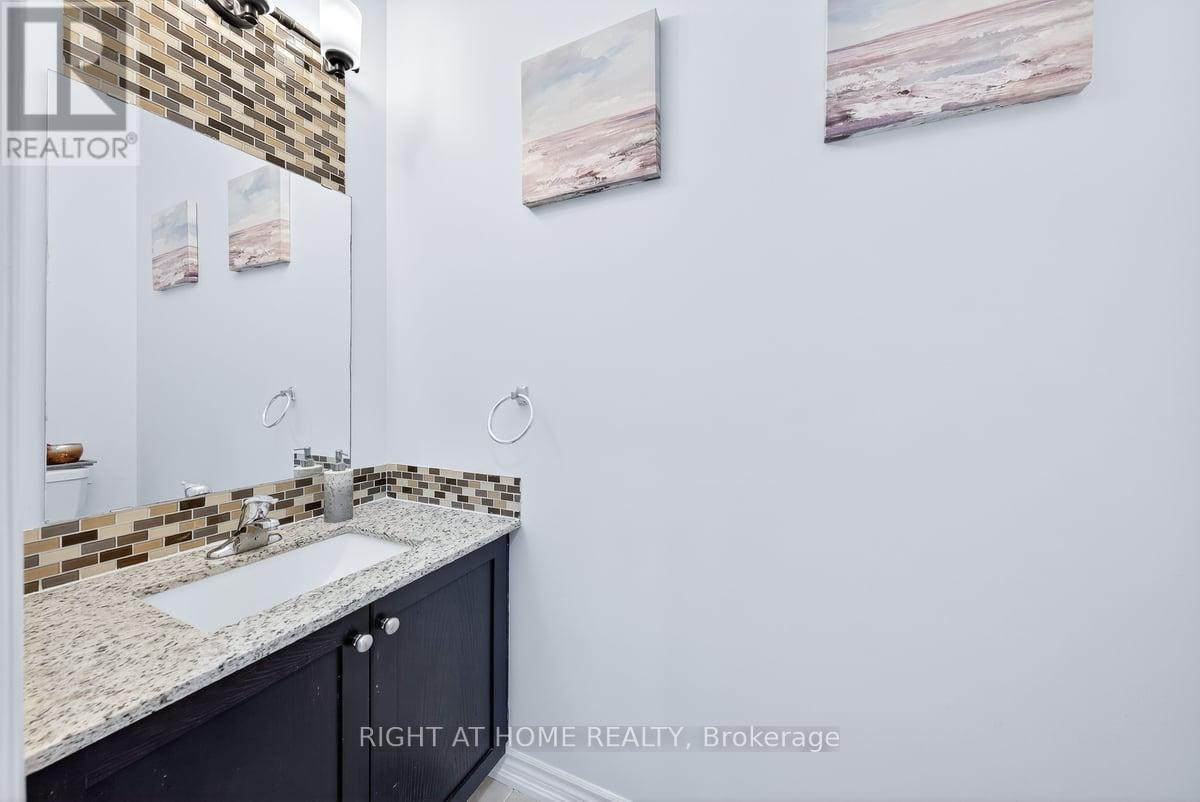 35 Hackett Street, East Gwillimbury, Ontario  L9N 0L6 - Photo 10 - N12529734