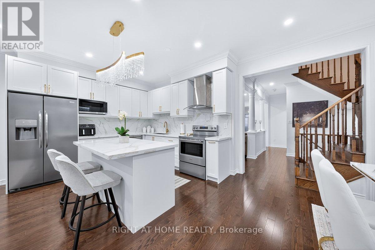 35 Hackett Street, East Gwillimbury, Ontario  L9N 0L6 - Photo 19 - N12529734