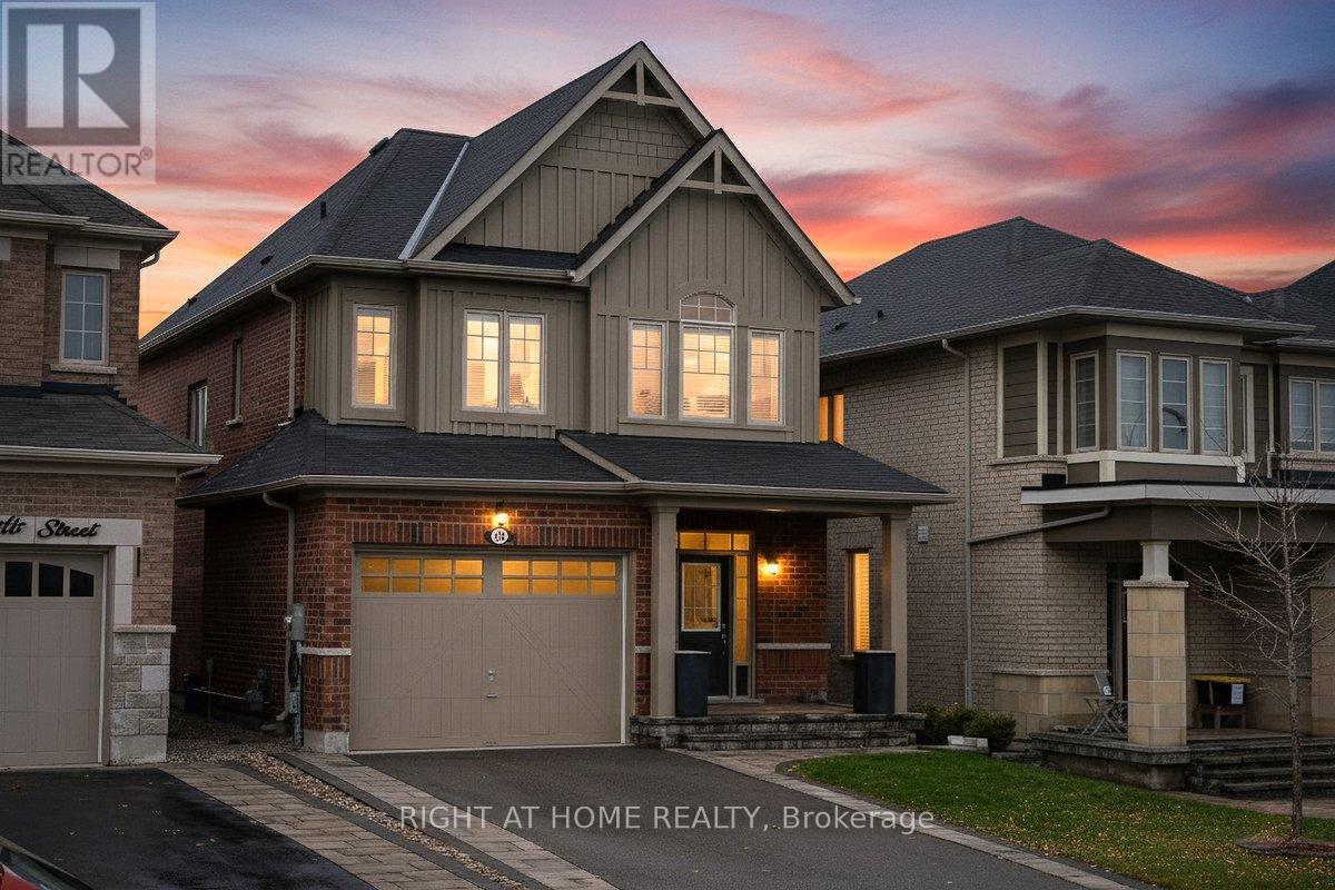 35 Hackett Street, East Gwillimbury, Ontario  L9N 0L6 - Photo 2 - N12529734