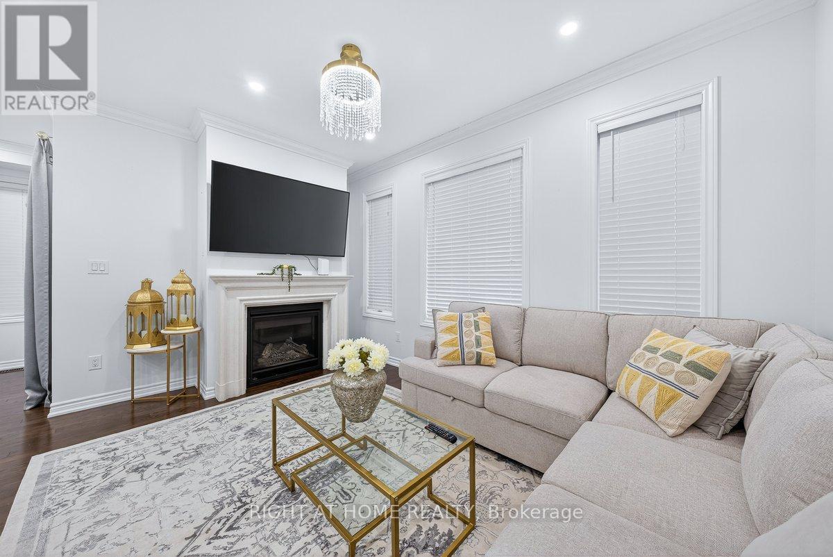 35 Hackett Street, East Gwillimbury, Ontario  L9N 0L6 - Photo 23 - N12529734