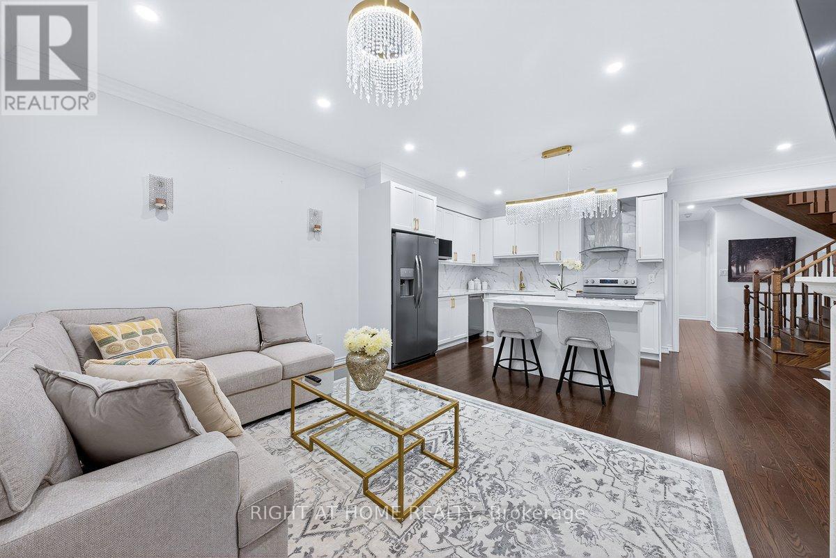 35 Hackett Street, East Gwillimbury, Ontario  L9N 0L6 - Photo 24 - N12529734