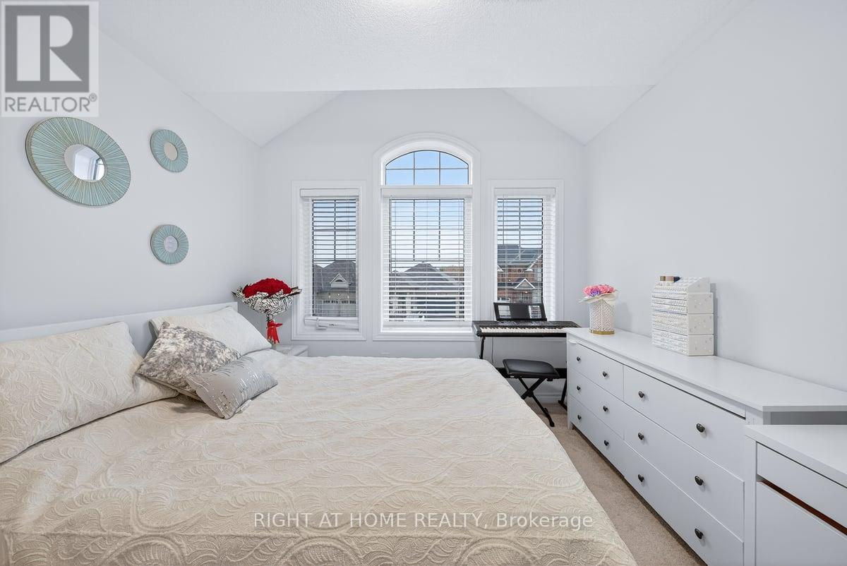 35 Hackett Street, East Gwillimbury, Ontario  L9N 0L6 - Photo 35 - N12529734