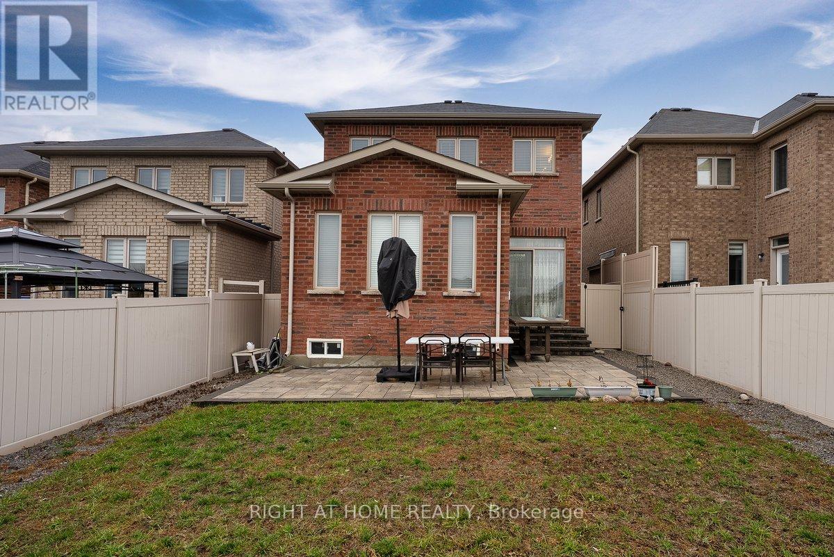 35 Hackett Street, East Gwillimbury, Ontario  L9N 0L6 - Photo 39 - N12529734