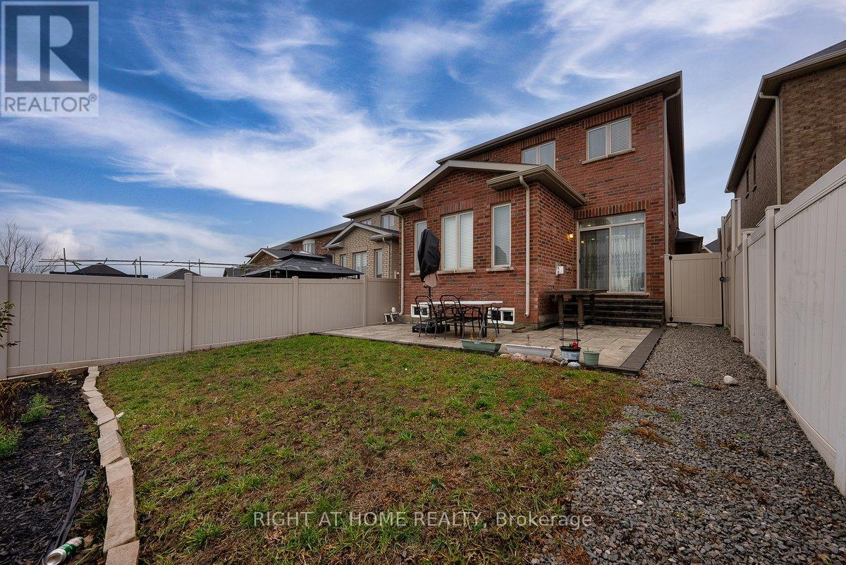 35 Hackett Street, East Gwillimbury, Ontario  L9N 0L6 - Photo 40 - N12529734