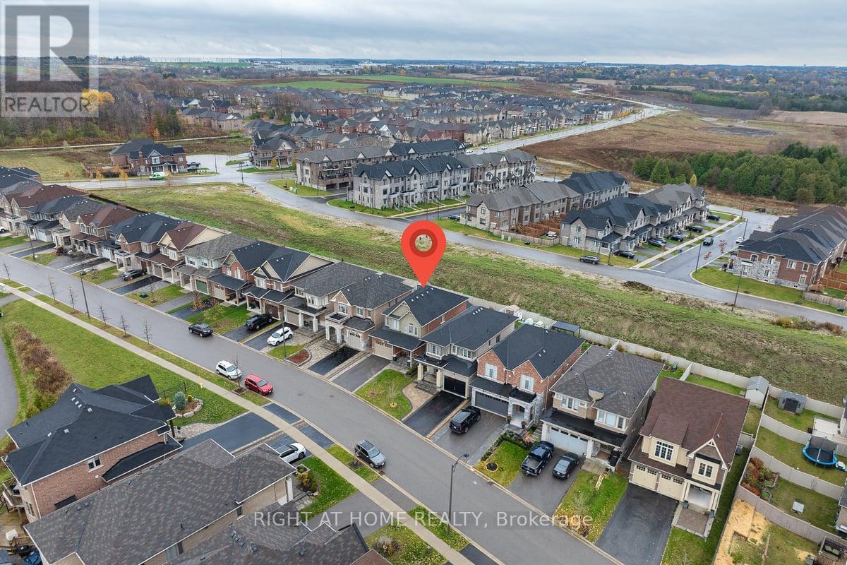 35 Hackett Street, East Gwillimbury, Ontario  L9N 0L6 - Photo 43 - N12529734