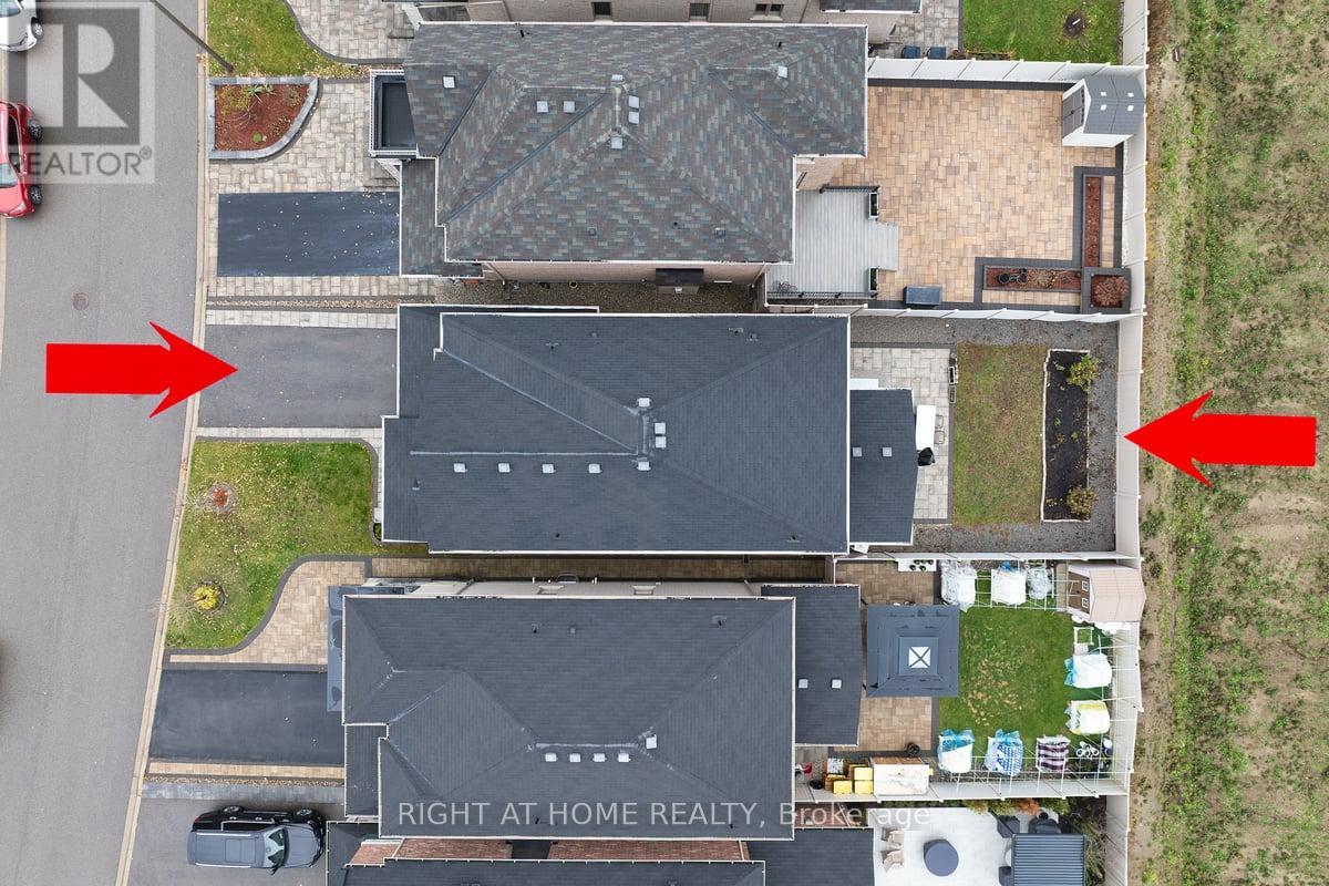 35 Hackett Street, East Gwillimbury, Ontario  L9N 0L6 - Photo 5 - N12529734