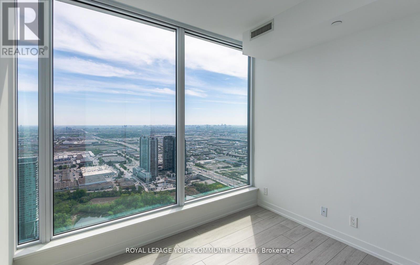 6103 - 5 Buttermill Avenue, Vaughan, Ontario  L4K 0J3 - Photo 11 - N12529790