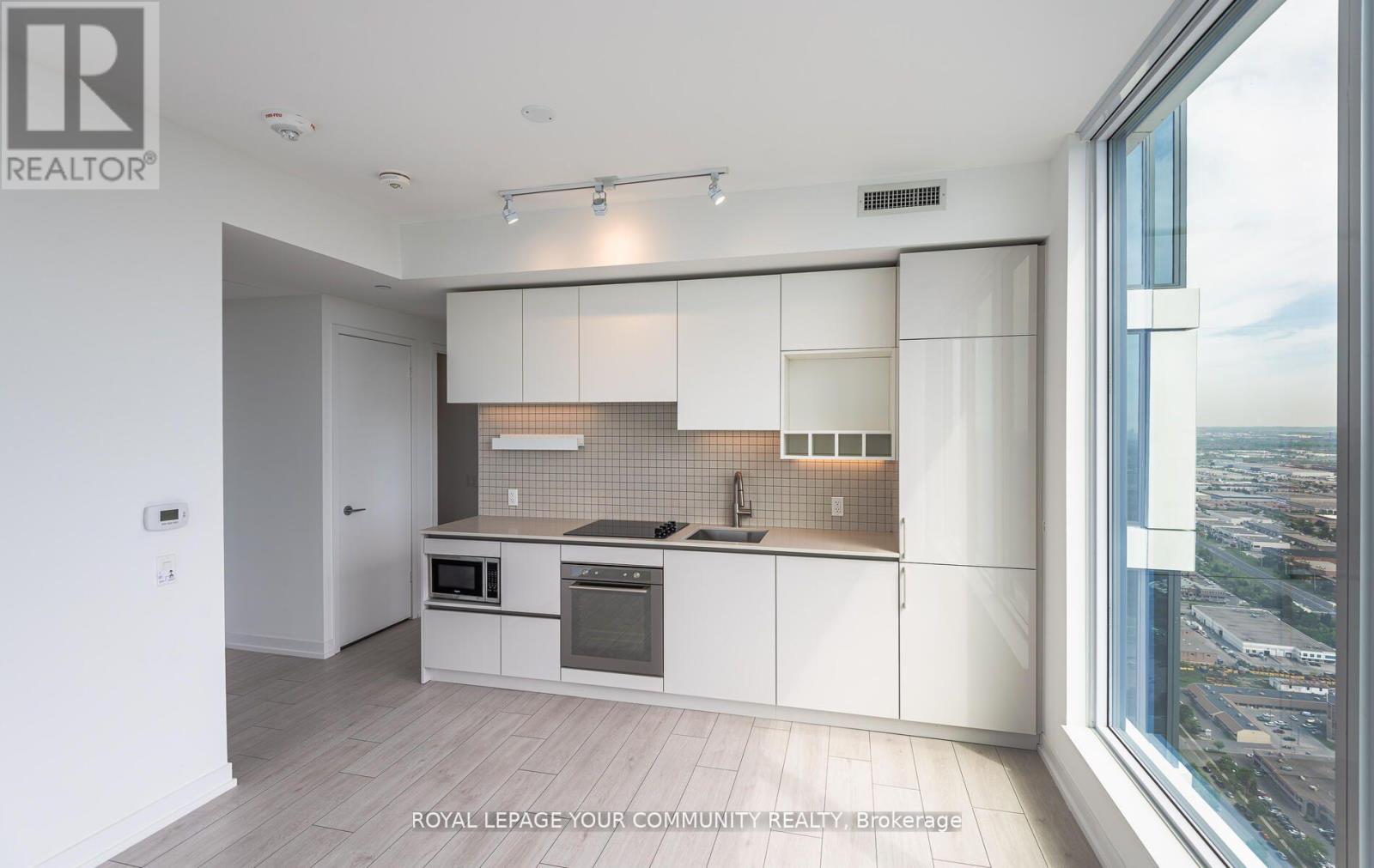 6103 - 5 Buttermill Avenue, Vaughan, Ontario  L4K 0J3 - Photo 5 - N12529790