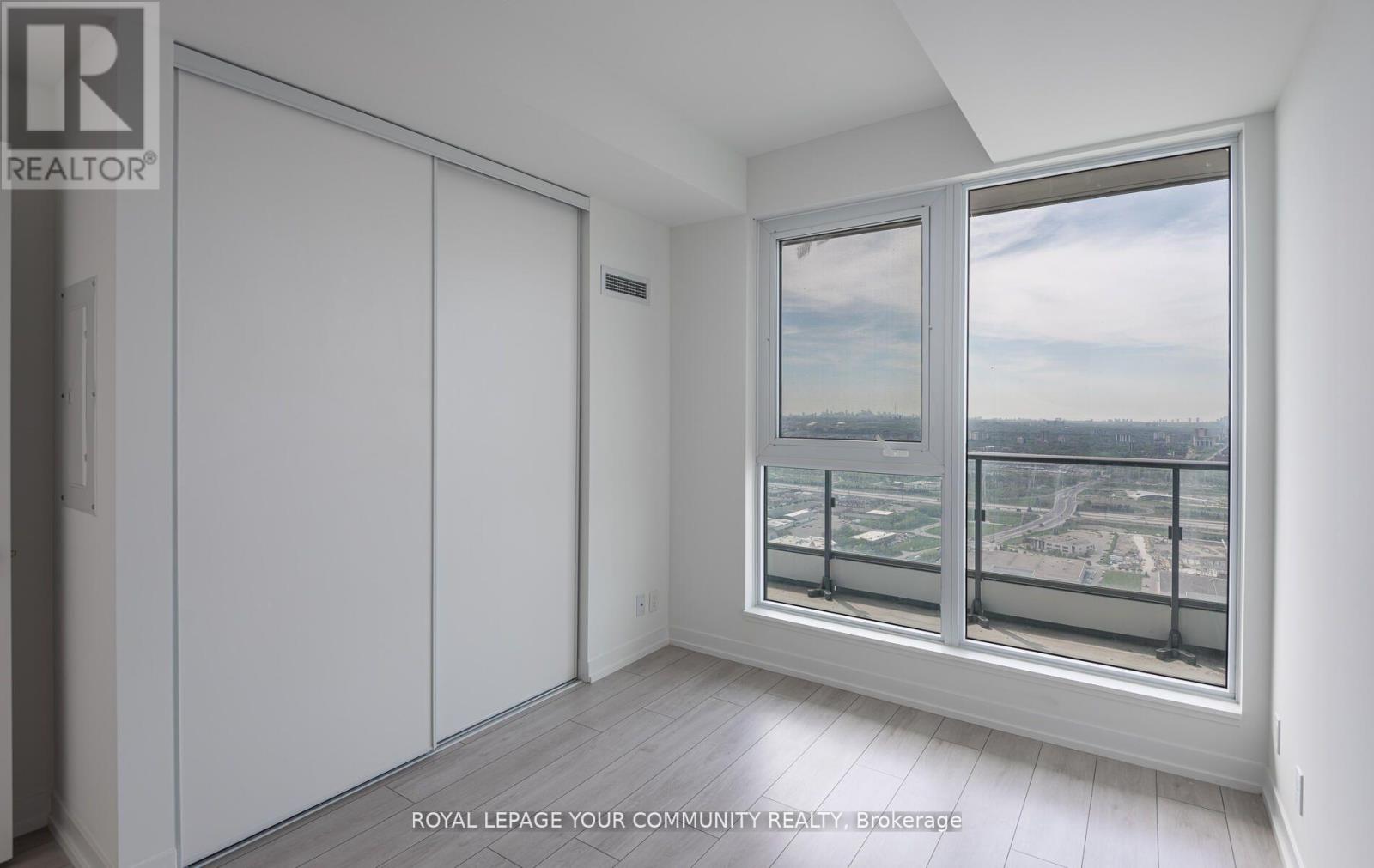 6103 - 5 Buttermill Avenue, Vaughan, Ontario  L4K 0J3 - Photo 8 - N12529790