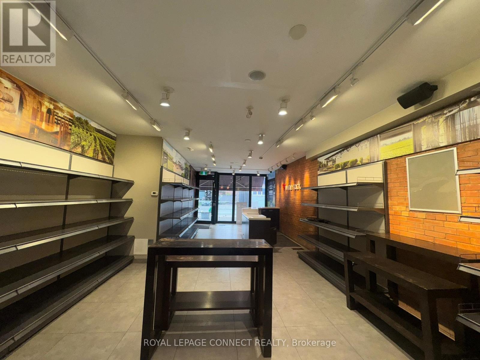 139 Roncesvalles Avenue, Toronto, Ontario  M6R 2L2 - Photo 11 - W12526128