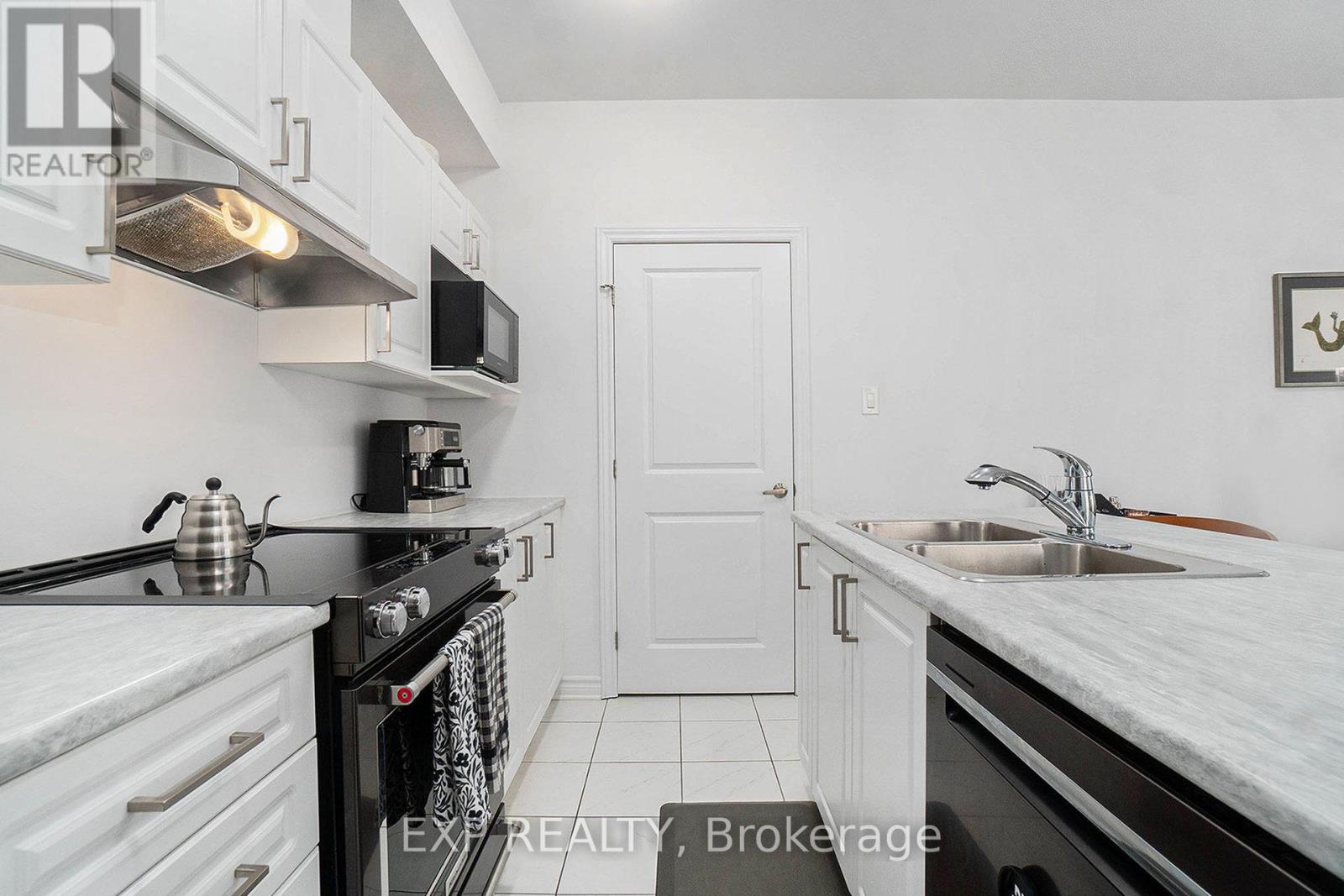 H - 70 Jaguar Private, Ottawa, Ontario  K2V 0J2 - Photo 15 - X12529982