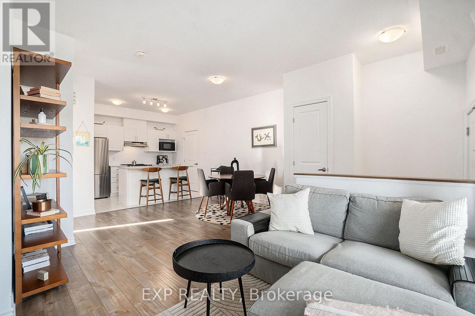 H - 70 Jaguar Private, Ottawa, Ontario  K2V 0J2 - Photo 4 - X12529982