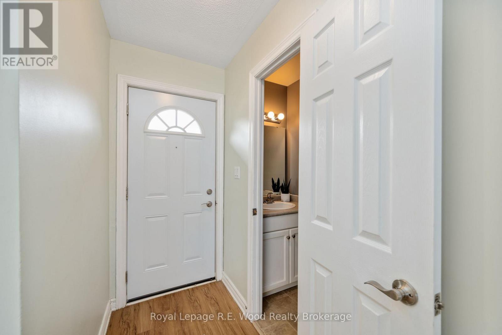 4 - 10 Dufferin Street, Norwich, Ontario  N0J 1P0 - Photo 6 - X12530020