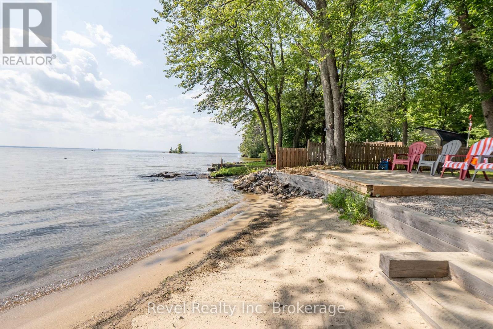 120-121 Mowat Crescent, North Bay, Ontario  P1A 1R5 - Photo 12 - X12530046