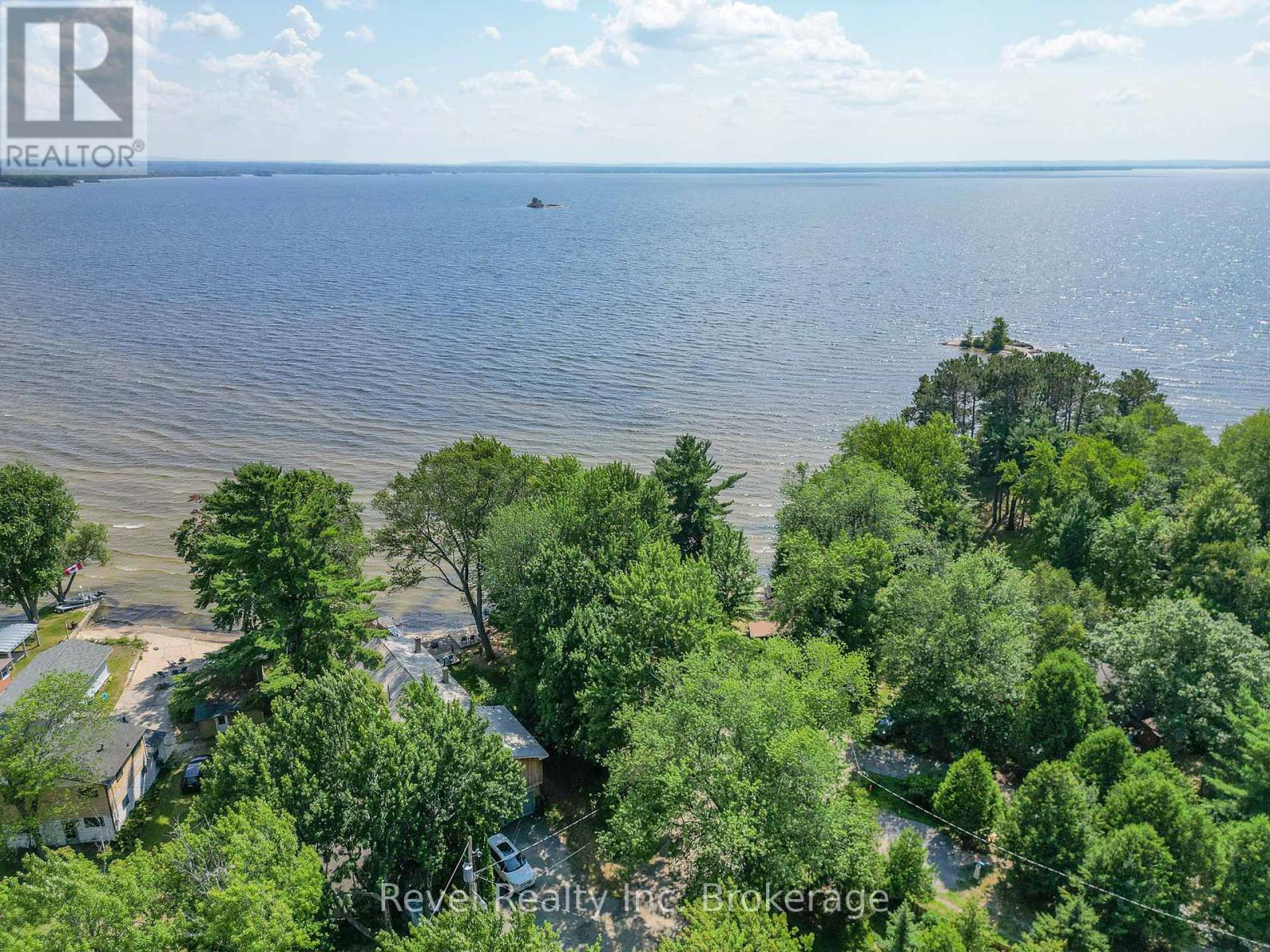 120-121 Mowat Crescent, North Bay, Ontario  P1A 1R5 - Photo 21 - X12530046