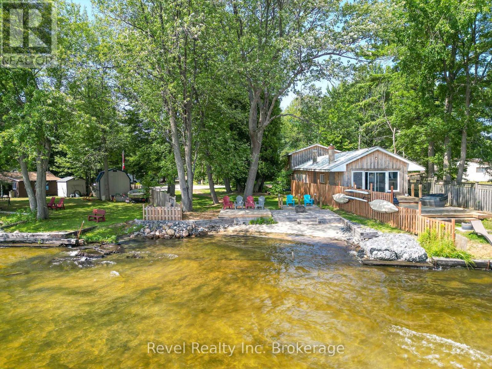 120-121 Mowat Crescent, North Bay, Ontario  P1A 1R5 - Photo 3 - X12530046