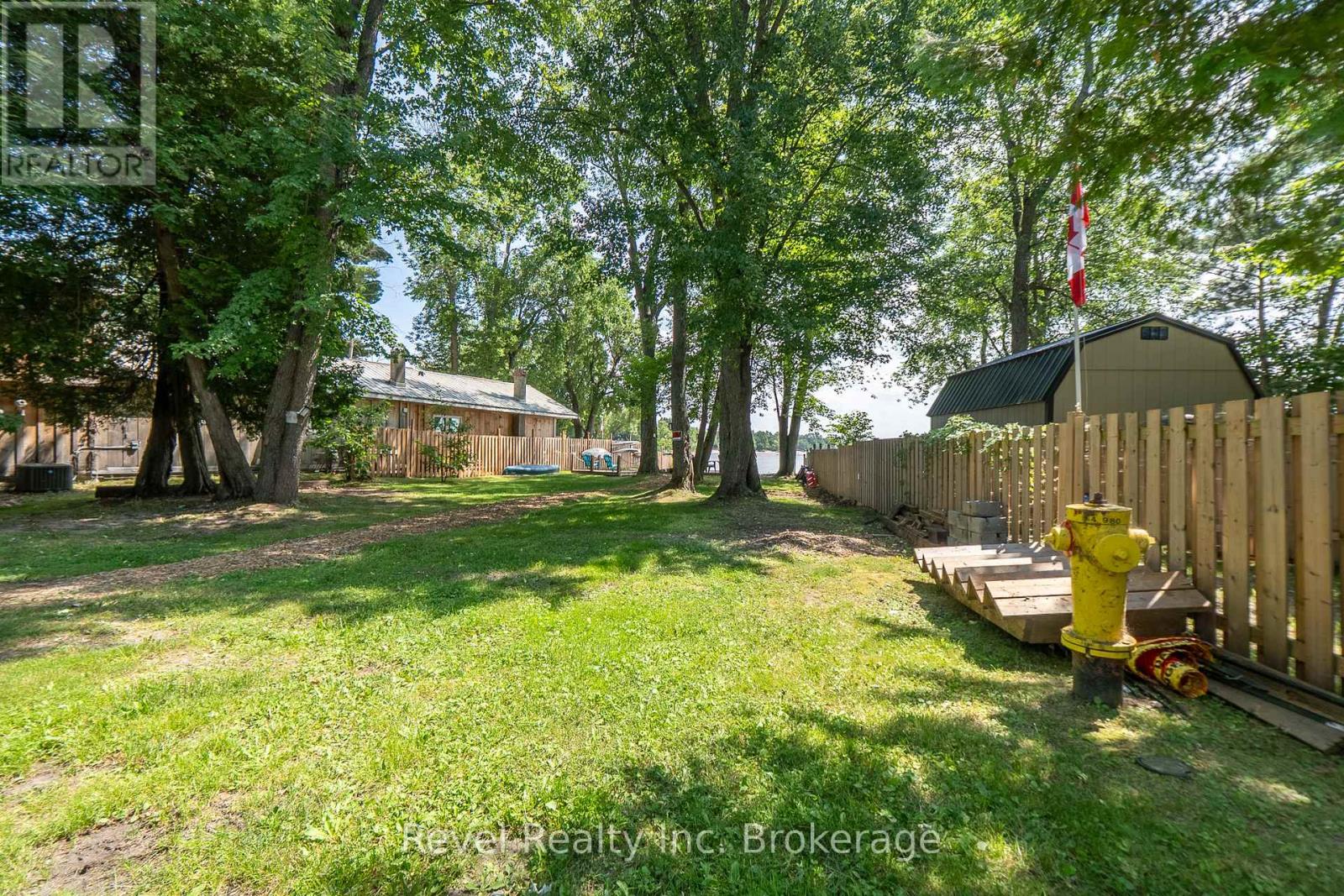 120-121 Mowat Crescent, North Bay, Ontario  P1A 1R5 - Photo 5 - X12530046