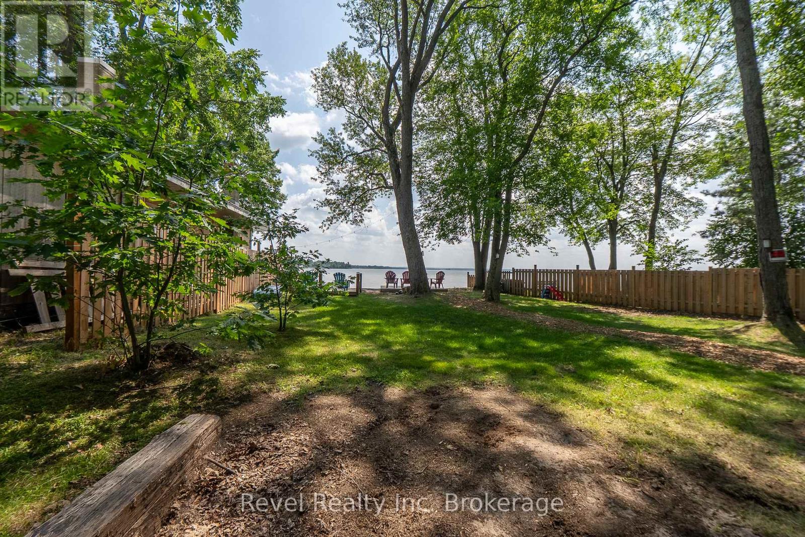 120-121 Mowat Crescent, North Bay, Ontario  P1A 1R5 - Photo 6 - X12530046