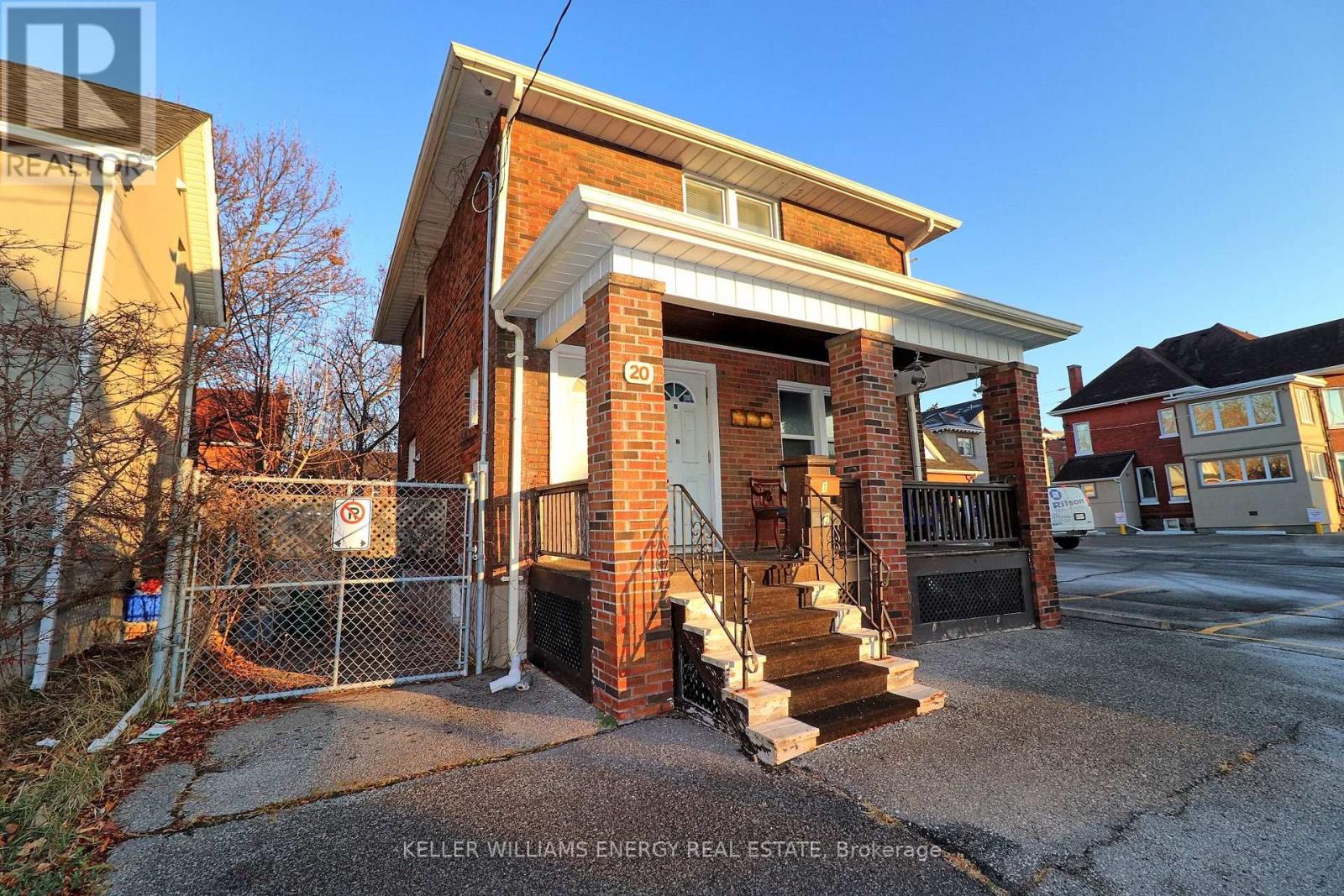 1 - 20 Colborne Street W, Oshawa, Ontario  L1G 1L9 - Photo 3 - E12529950