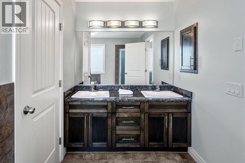 30 Baywater Cape Sw, Airdrie, Alberta  T4B 0B3 - Photo 22 - A2218370