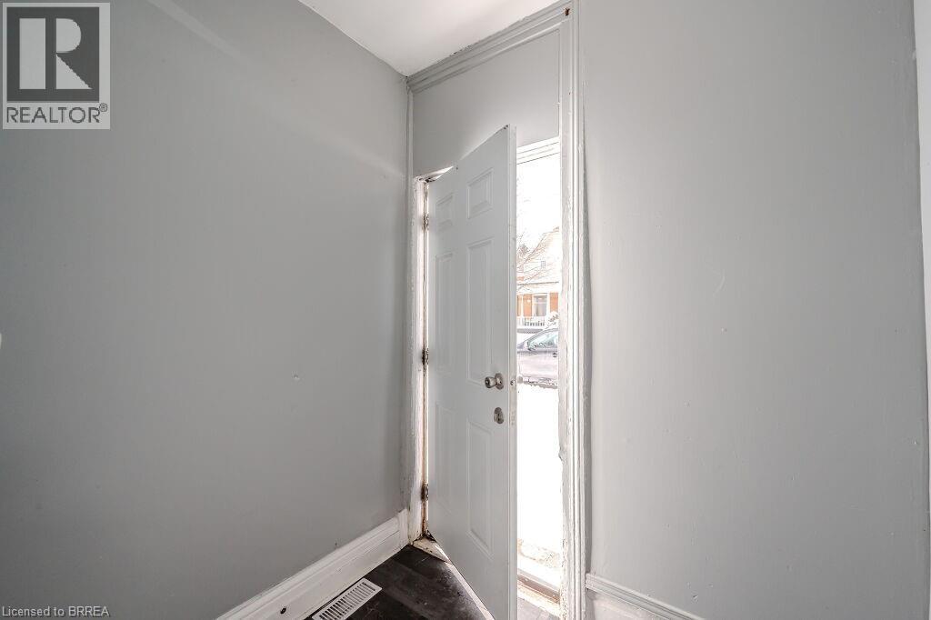 39 Park Avenue, Brantford, Ontario  N3S 5H2 - Photo 10 - 40778714