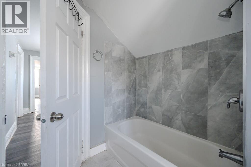 39 Park Avenue, Brantford, Ontario  N3S 5H2 - Photo 20 - 40778714