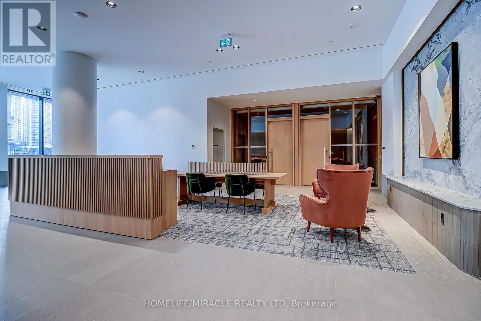 901 - 395 Square One Drive, Mississauga, Ontario  L5B 0C6 - Photo 6 - W12529756