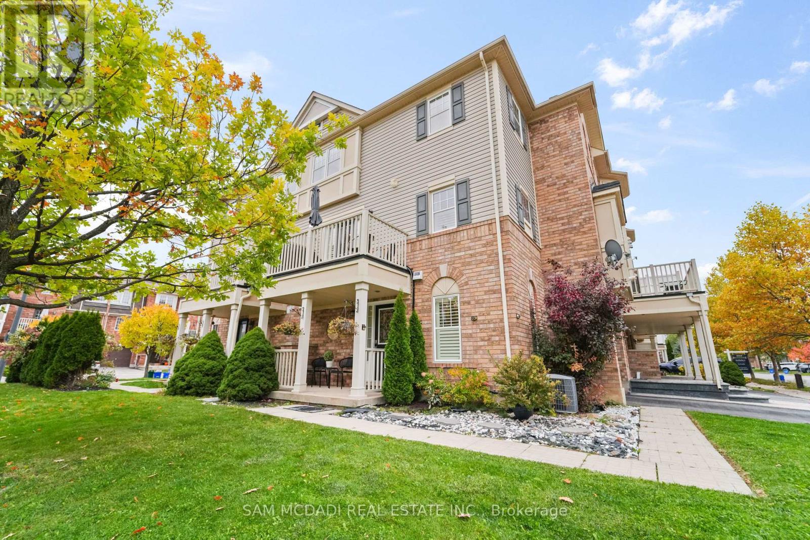 917 Burrows Gate, Milton, Ontario  L9T 0K7 - Photo 1 - W12529766