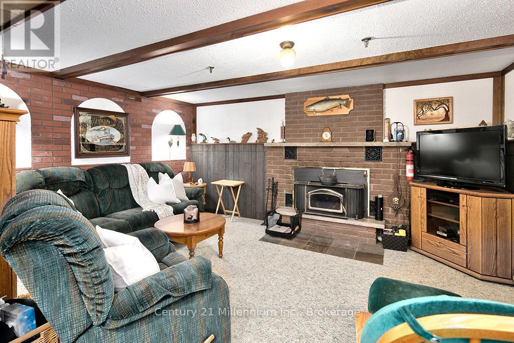 795835 Grey 19 Road, Collingwood, Ontario  L9Y 3Y9 - Photo 42 - S12529878