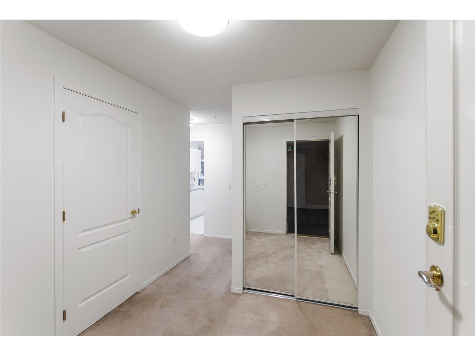 310 20443 53rd Avenue, Langley, British Columbia  V3A 7A6 - Photo 2 - R3065379