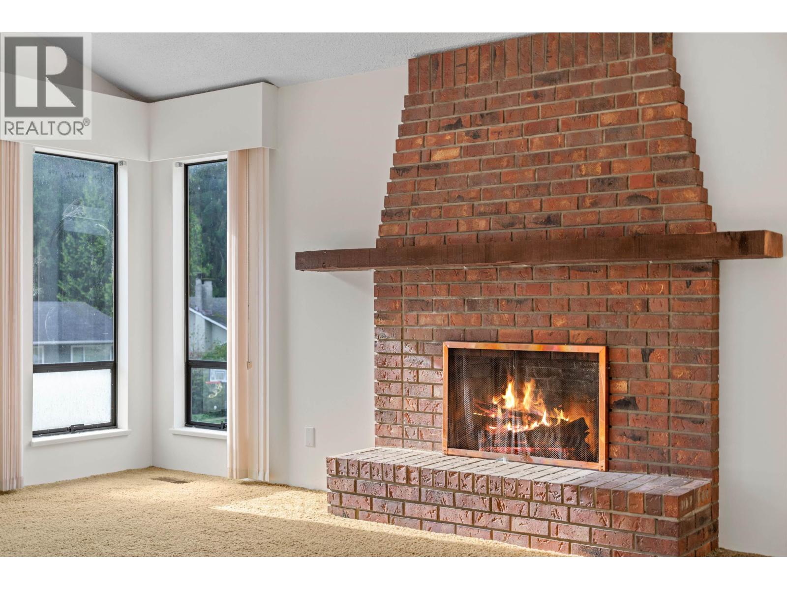 1006 Hendecourt Road, North Vancouver, British Columbia  V7K 2W9 - Photo 8 - R3066104