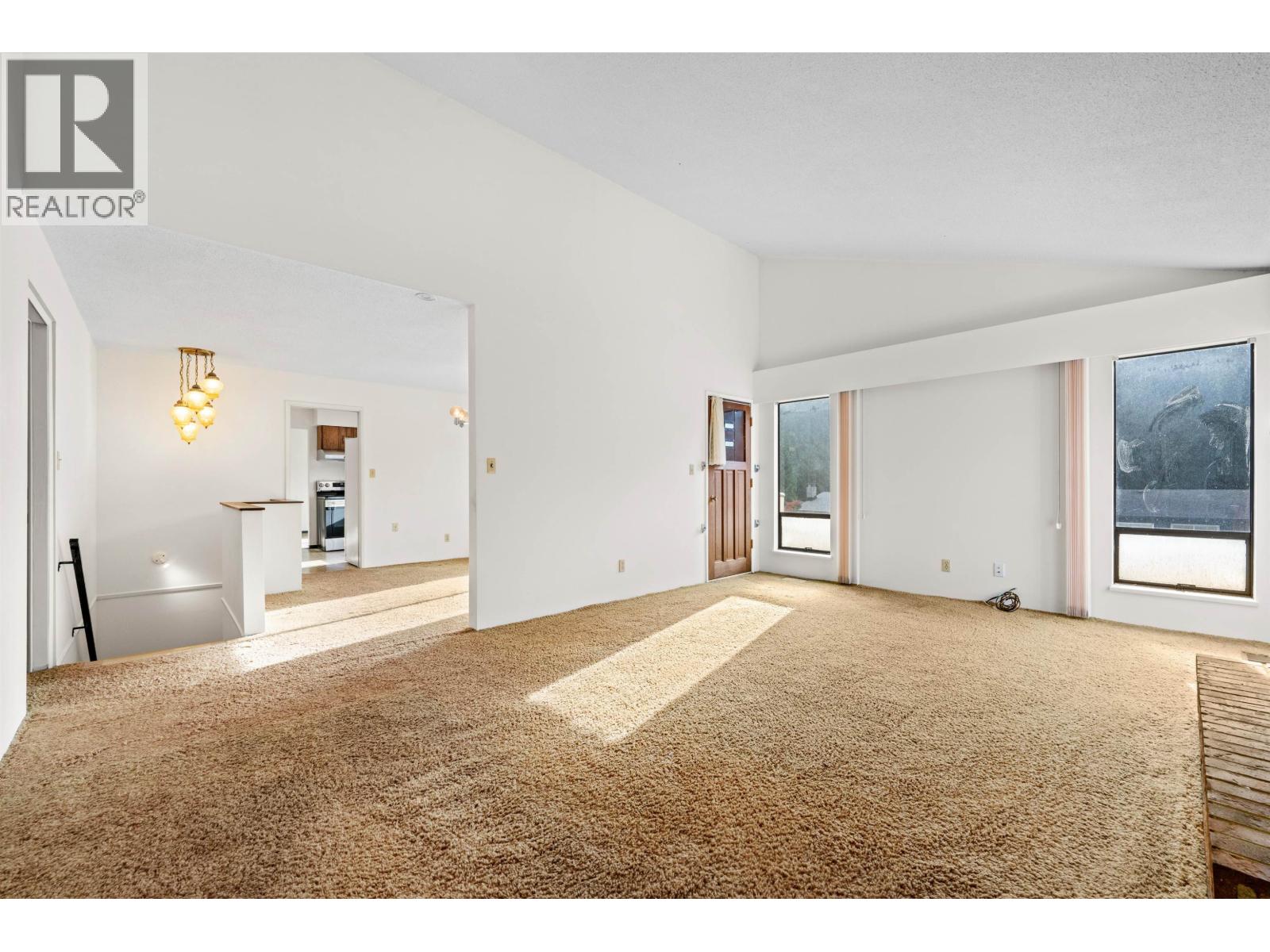 1006 Hendecourt Road, North Vancouver, British Columbia  V7K 2W9 - Photo 12 - R3066104