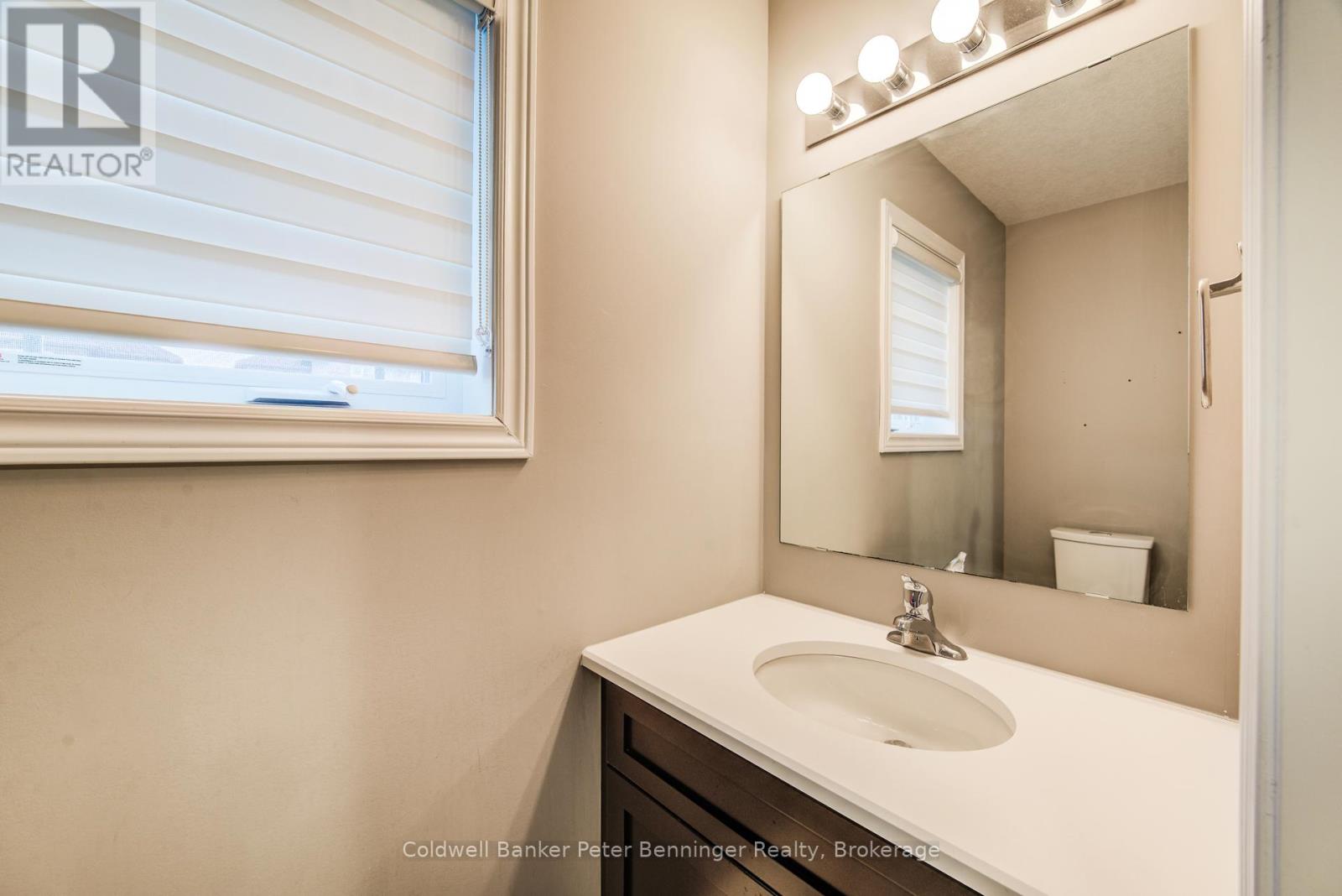 77 John Brabson Crescent, Guelph, Ontario  N1G 0G7 - Photo 12 - X12529960