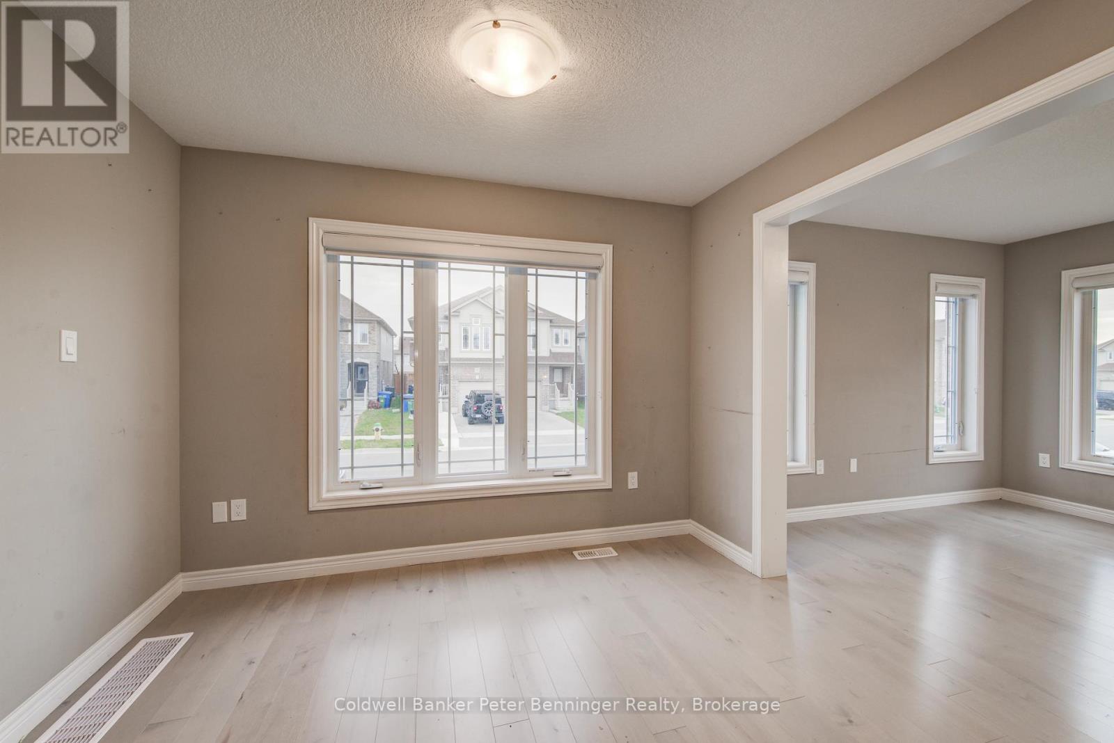 77 John Brabson Crescent, Guelph, Ontario  N1G 0G7 - Photo 16 - X12529960