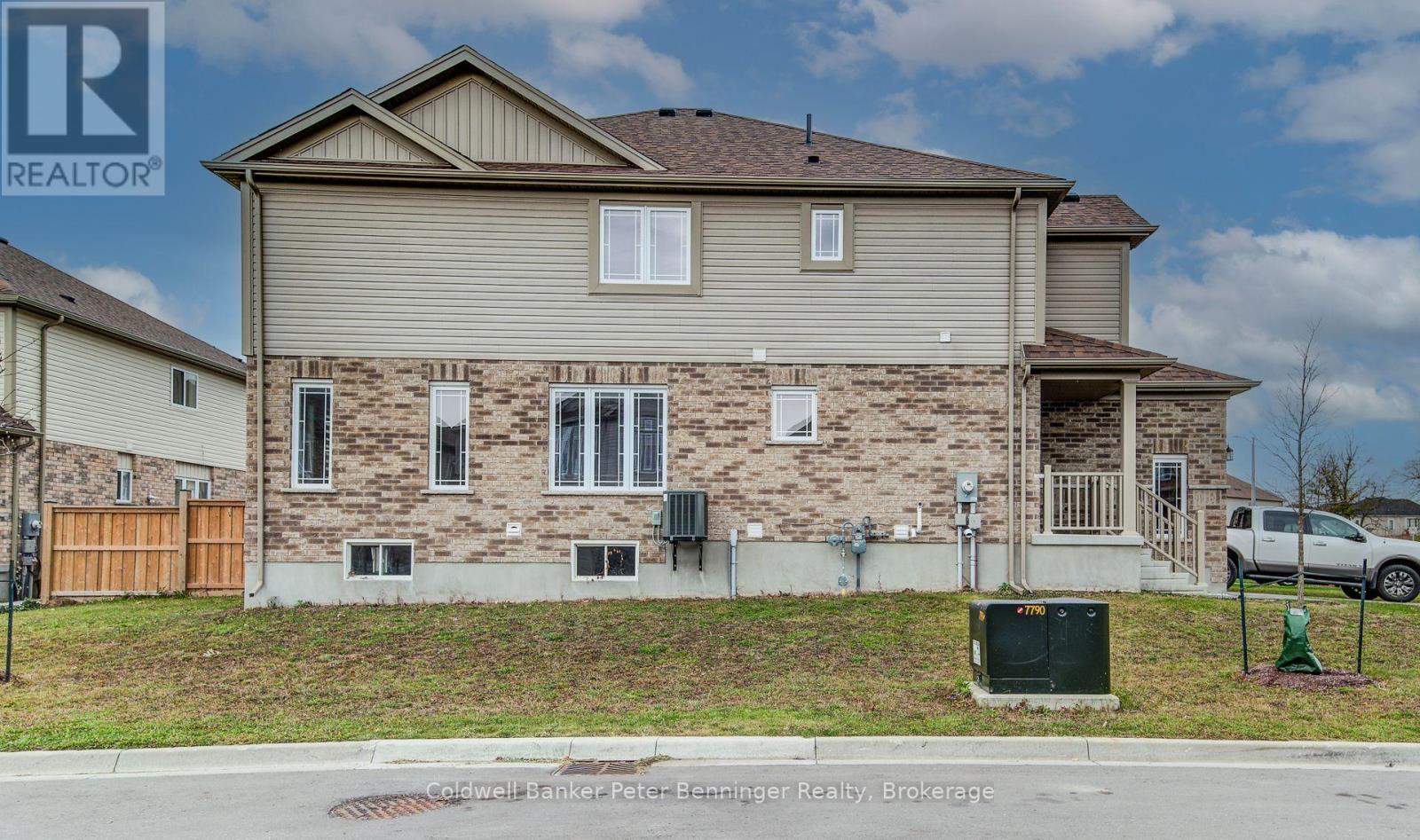 77 John Brabson Crescent, Guelph, Ontario  N1G 0G7 - Photo 4 - X12529960