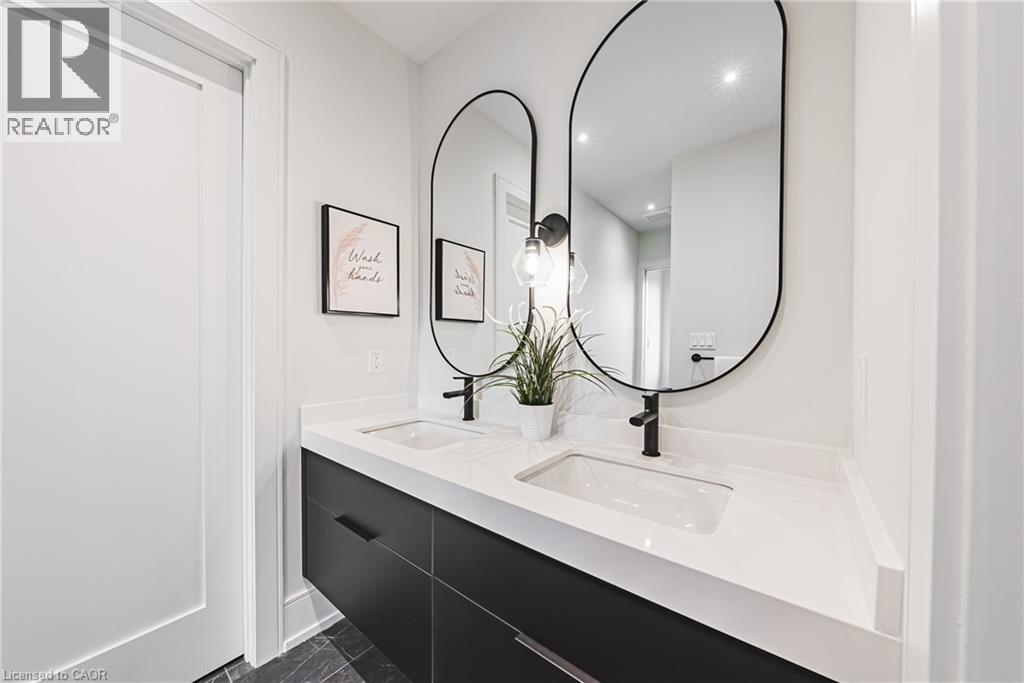 202 Queen Street W, Mississauga, Ontario  L5H 1L6 - Photo 35 - 40787172