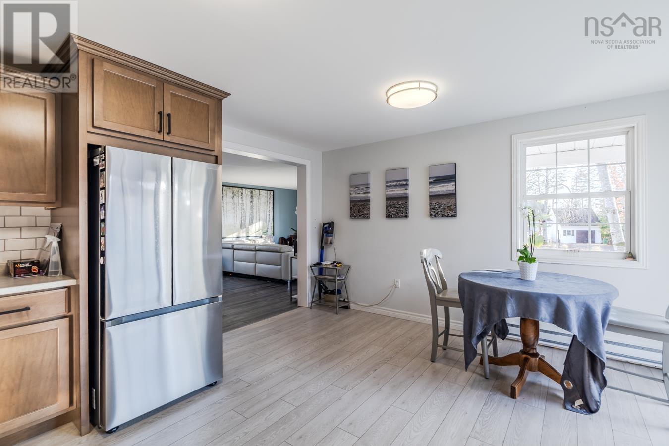 Property at 21 Heritage Place image 5