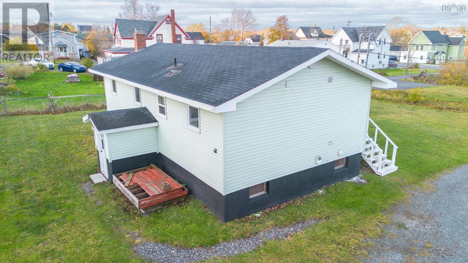 45 Brookside Street, Glace Bay, Nova Scotia  B1A 1K2 - Photo 3 - 202527664