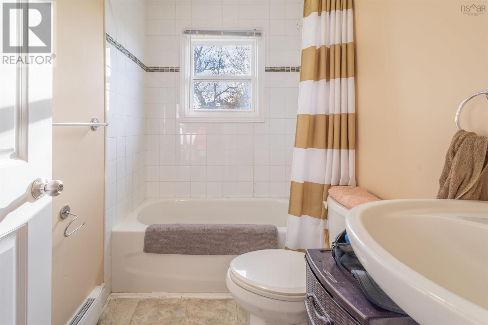 45 Brookside Street, Glace Bay, Nova Scotia  B1A 1K2 - Photo 33 - 202527664