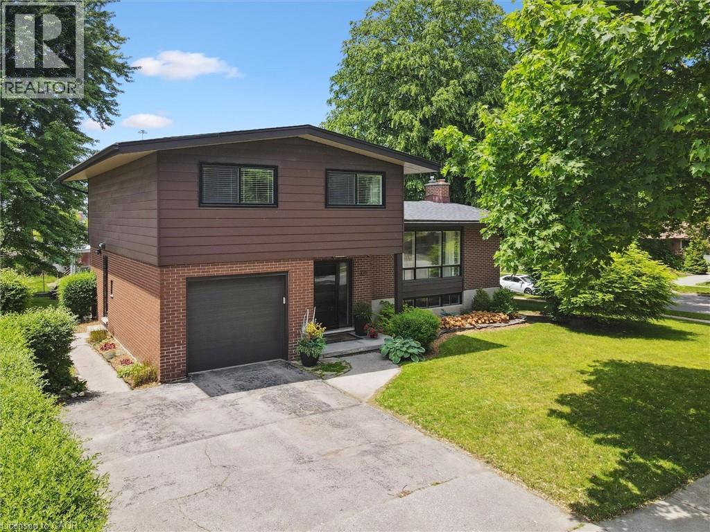 321 Dixon Street, Kitchener, Ontario  N2G 3G1 - Photo 3 - 40787032