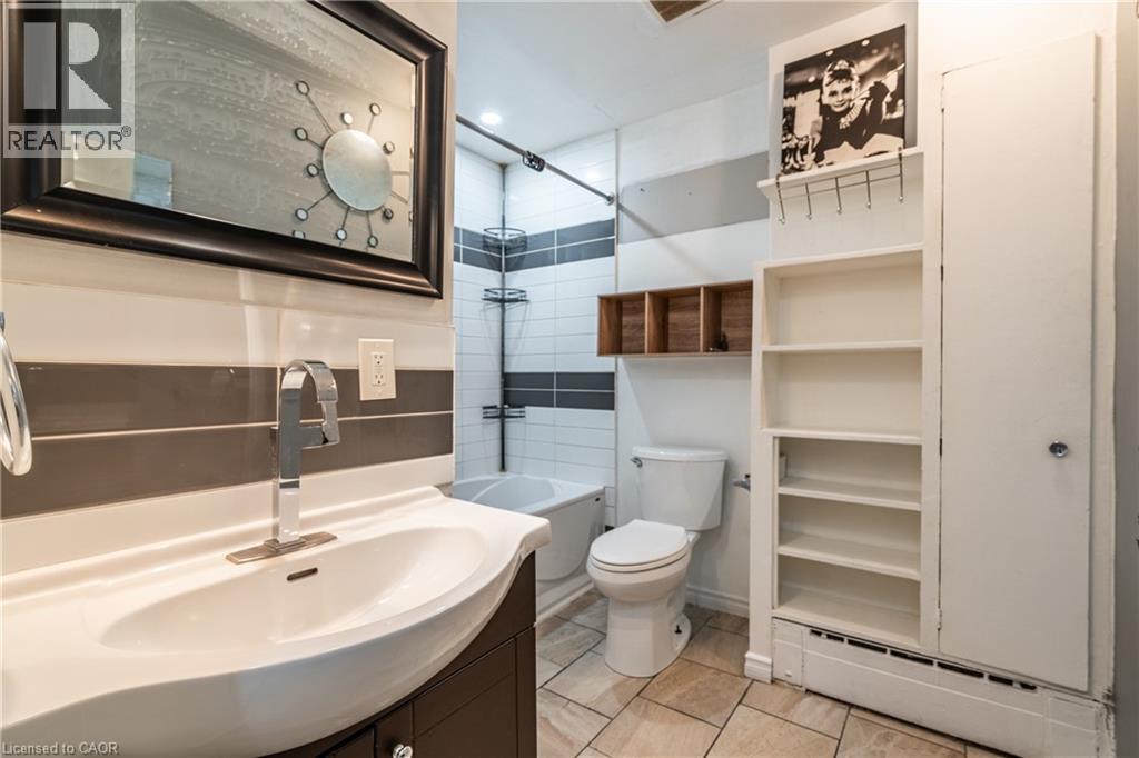 1221-1223 Main Street E, Hamilton, Ontario  L8K 1A5 - Photo 17 - 40787171