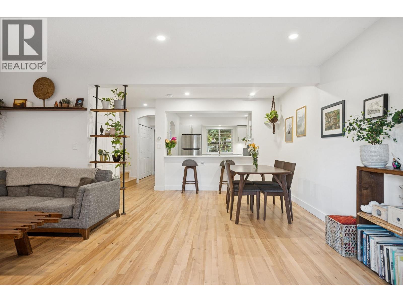 35 1140 Eagleridge Drive, Coquitlam, British Columbia  V3E 1C2 - Photo 2 - R3066159