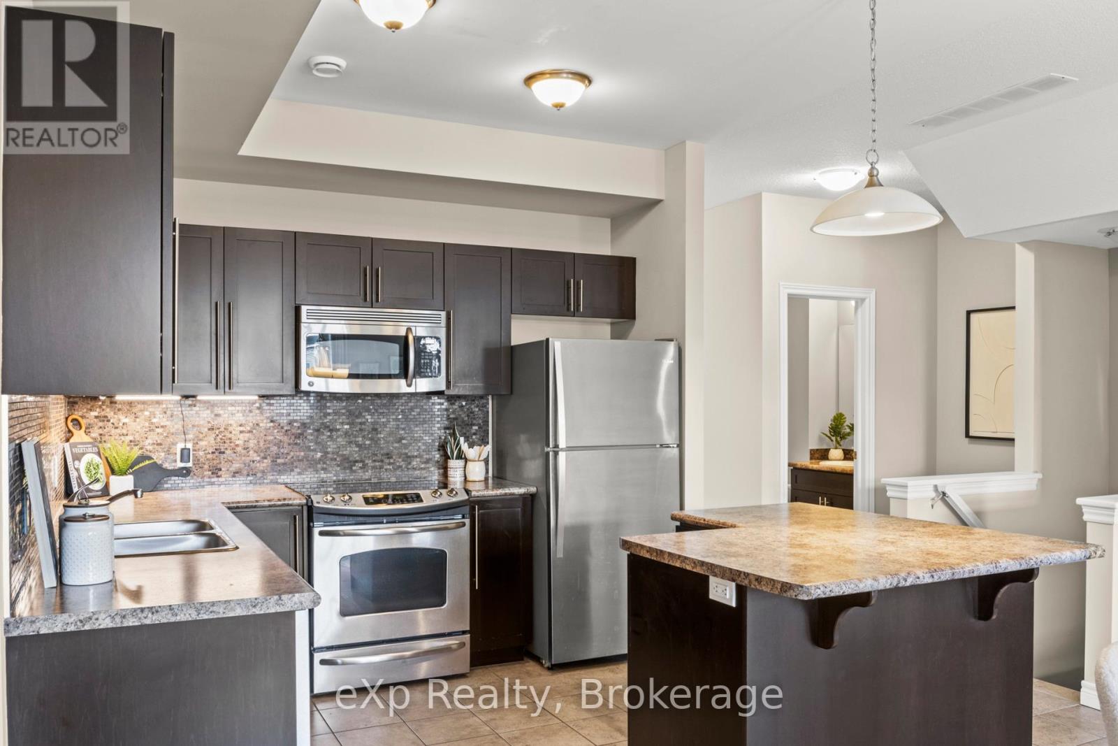 74a Cardigan Street, Guelph, Ontario  N1H 0A4 - Photo 12 - X12529618