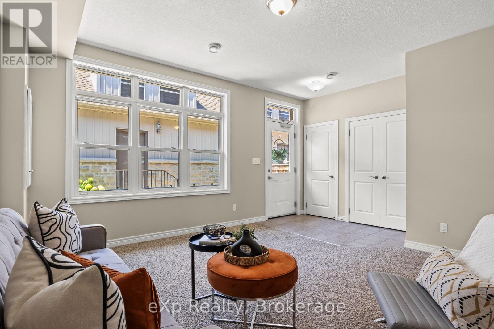 74a Cardigan Street, Guelph, Ontario  N1H 0A4 - Photo 6 - X12529618