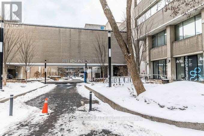 5704 - 386 Yonge Street, Toronto, Ontario  M5B 0A5 - Photo 38 - C12529900