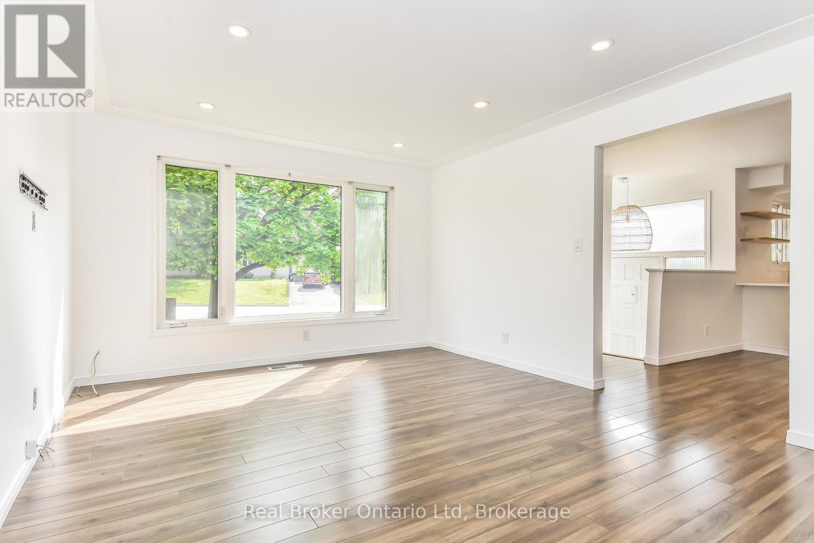 373 Hillcrest Road, Cambridge, Ontario  N3H 1B4 - Photo 11 - X12315820