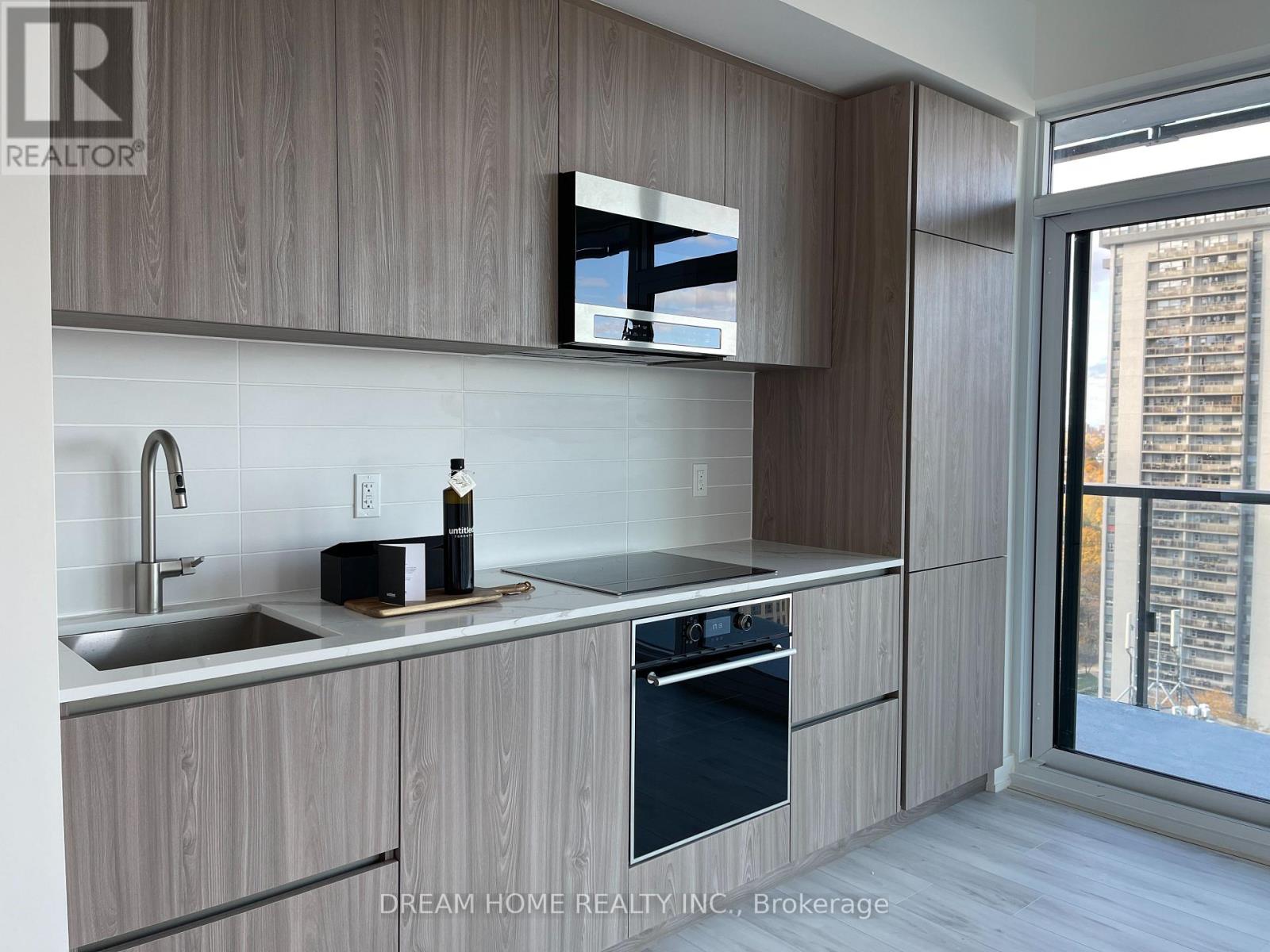 1602 - 120 Broadway Avenue, Toronto, Ontario  M4P 0E9 - Photo 3 - C12530054