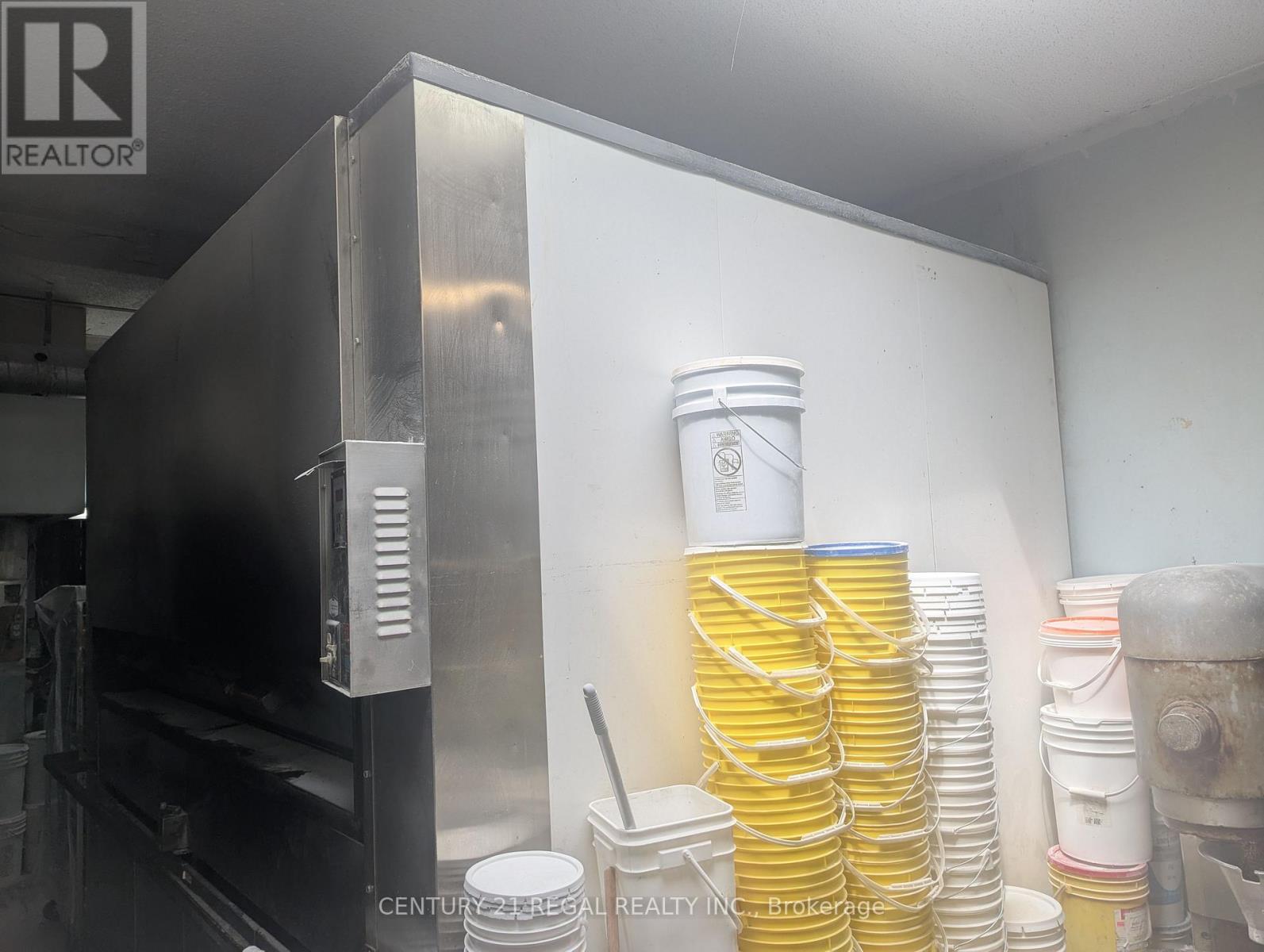 460 Bloor Street W, Toronto, Ontario  M5S 1X8 - Photo 3 - C12530064