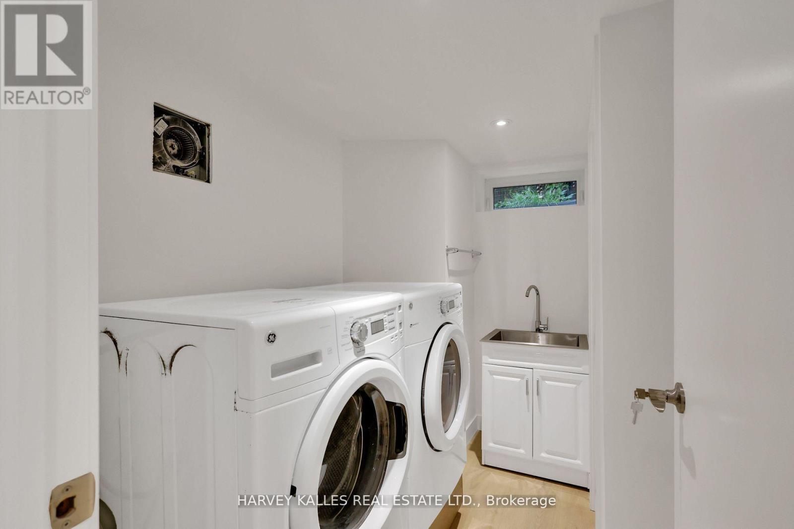 251 Wanless Avenue, Toronto, Ontario  M4N 1W5 - Photo 37 - C12530070